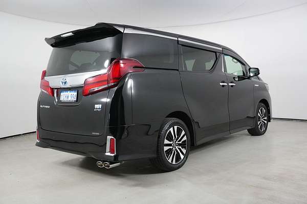 2018 Toyota Alphard SR Hybrid (AWD)
