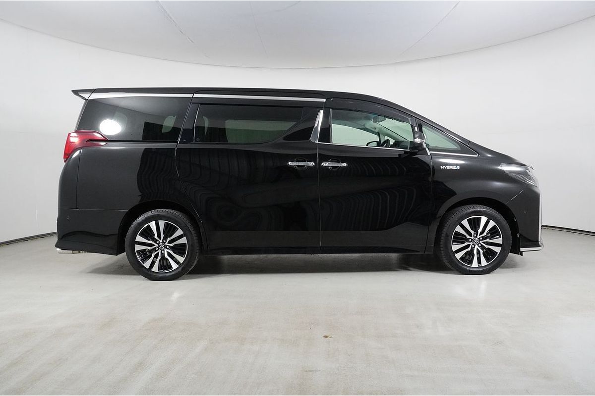 2018 Toyota Alphard SR Hybrid (AWD)