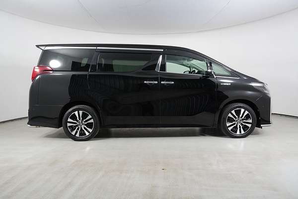 2018 Toyota Alphard SR Hybrid (AWD)