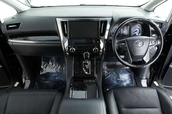 2018 Toyota Alphard SR Hybrid (AWD)
