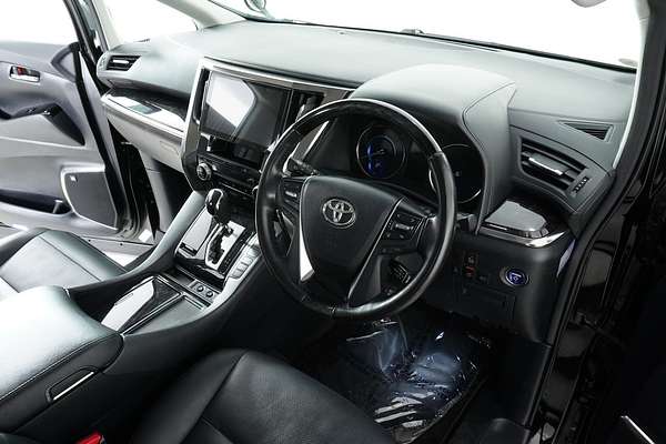 2018 Toyota Alphard SR Hybrid (AWD)