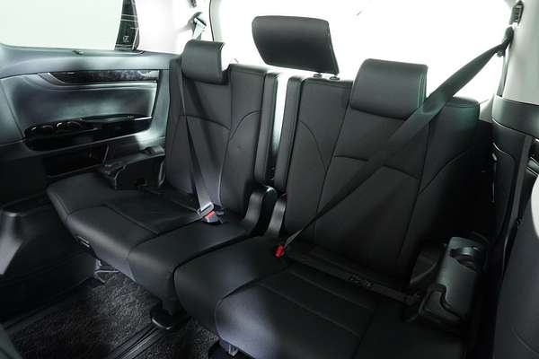 2018 Toyota Alphard SR Hybrid (AWD)
