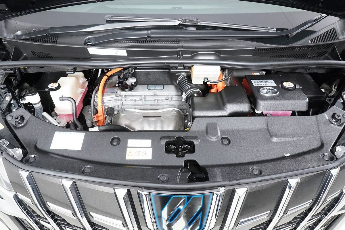 2018 Toyota Alphard SR Hybrid (AWD)
