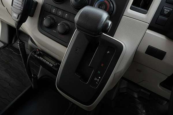 2020 Toyota HIACE COMMUTER (12 SEATS) GDH322R