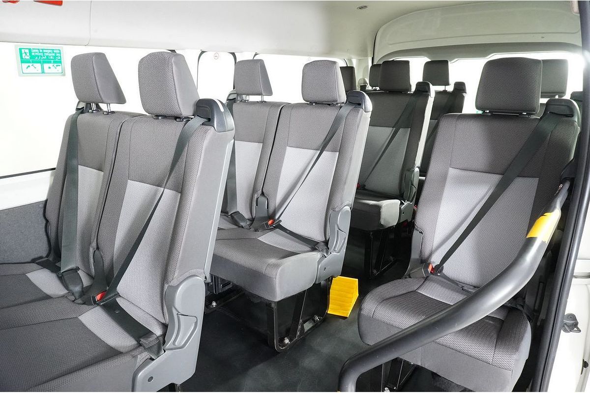 2020 Toyota HIACE COMMUTER (12 SEATS) GDH322R