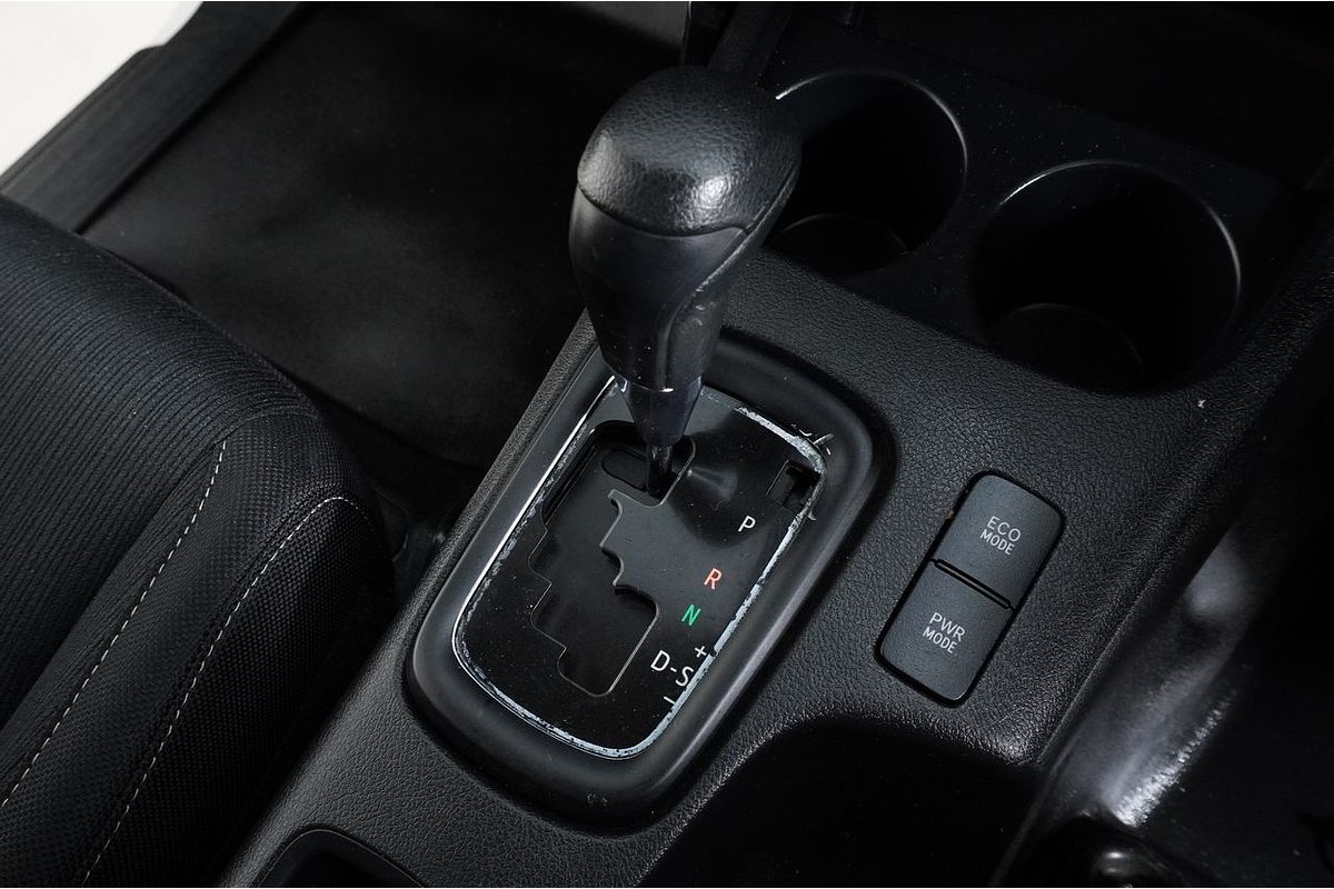 2021 Toyota HILUX SR (4x4) GUN126R FACELIFT 4X4