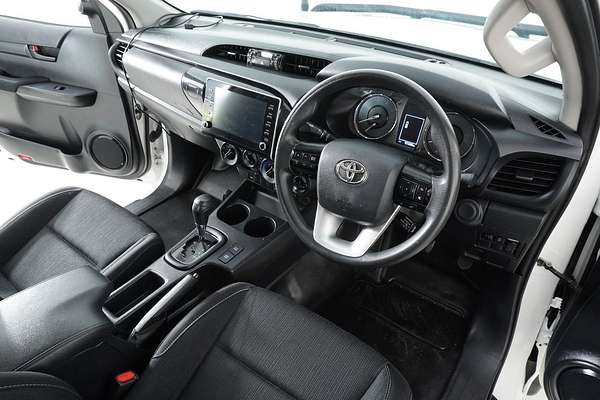 2021 Toyota HILUX SR (4x4) GUN126R FACELIFT 4X4