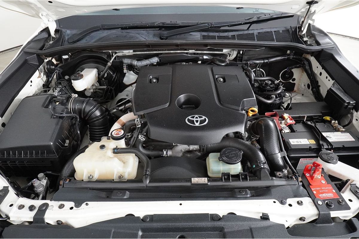 2021 Toyota HILUX SR (4x4) GUN126R FACELIFT 4X4