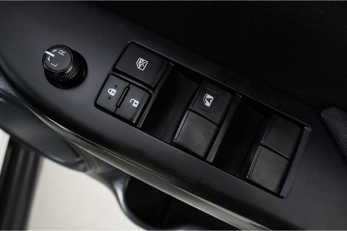 2020 Toyota HILUX SR (4x4) GUN126R MY19 UPGRADE 4X4