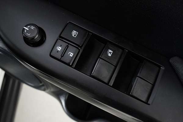 2020 Toyota HILUX SR (4x4) GUN126R MY19 UPGRADE 4X4
