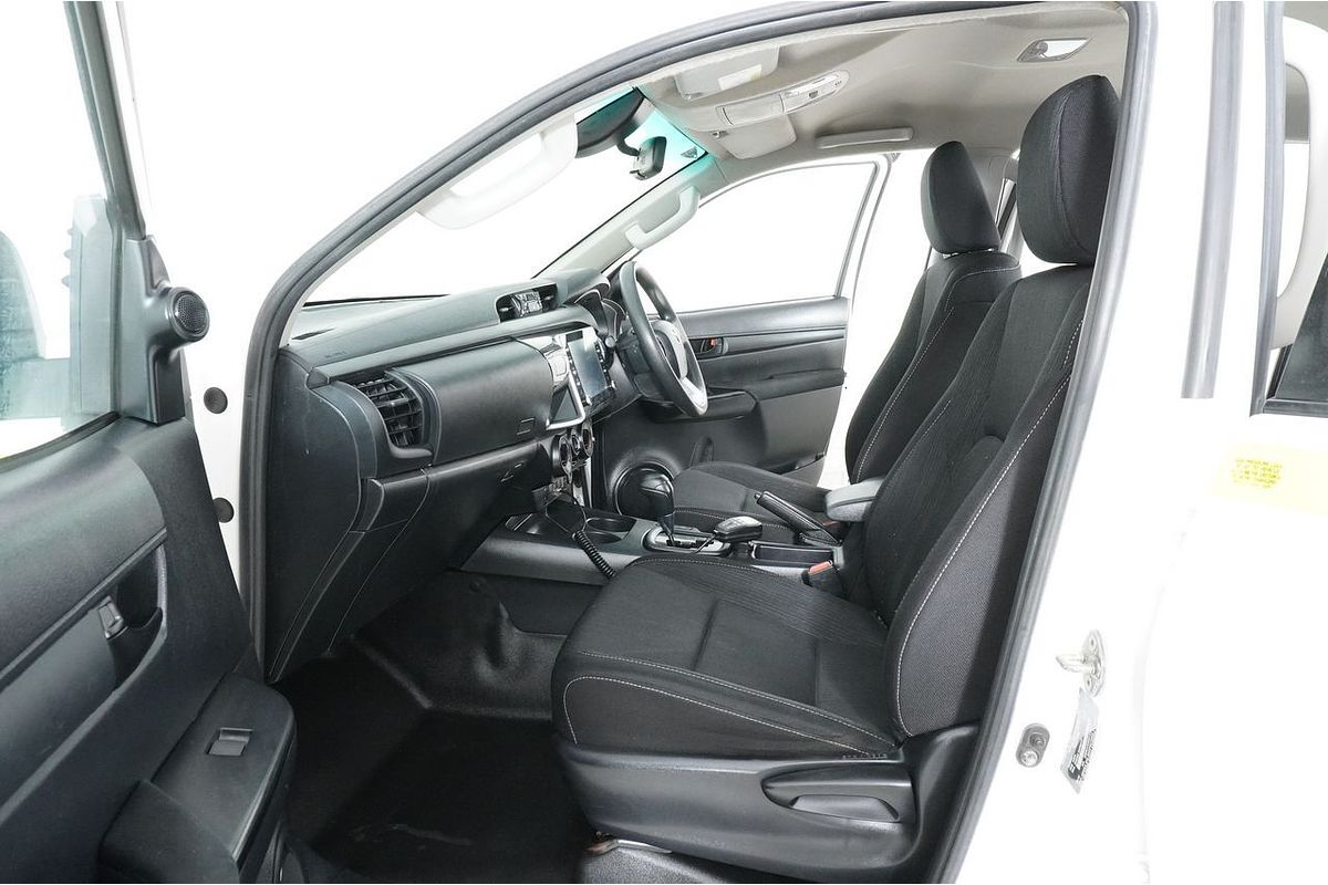 2020 Toyota HILUX SR (4x4) GUN126R MY19 UPGRADE 4X4