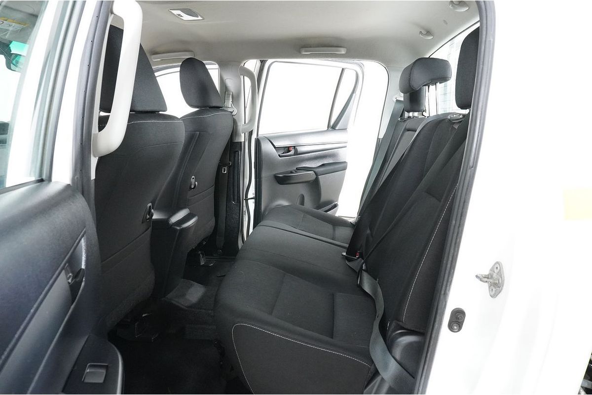 2020 Toyota HILUX SR (4x4) GUN126R MY19 UPGRADE 4X4