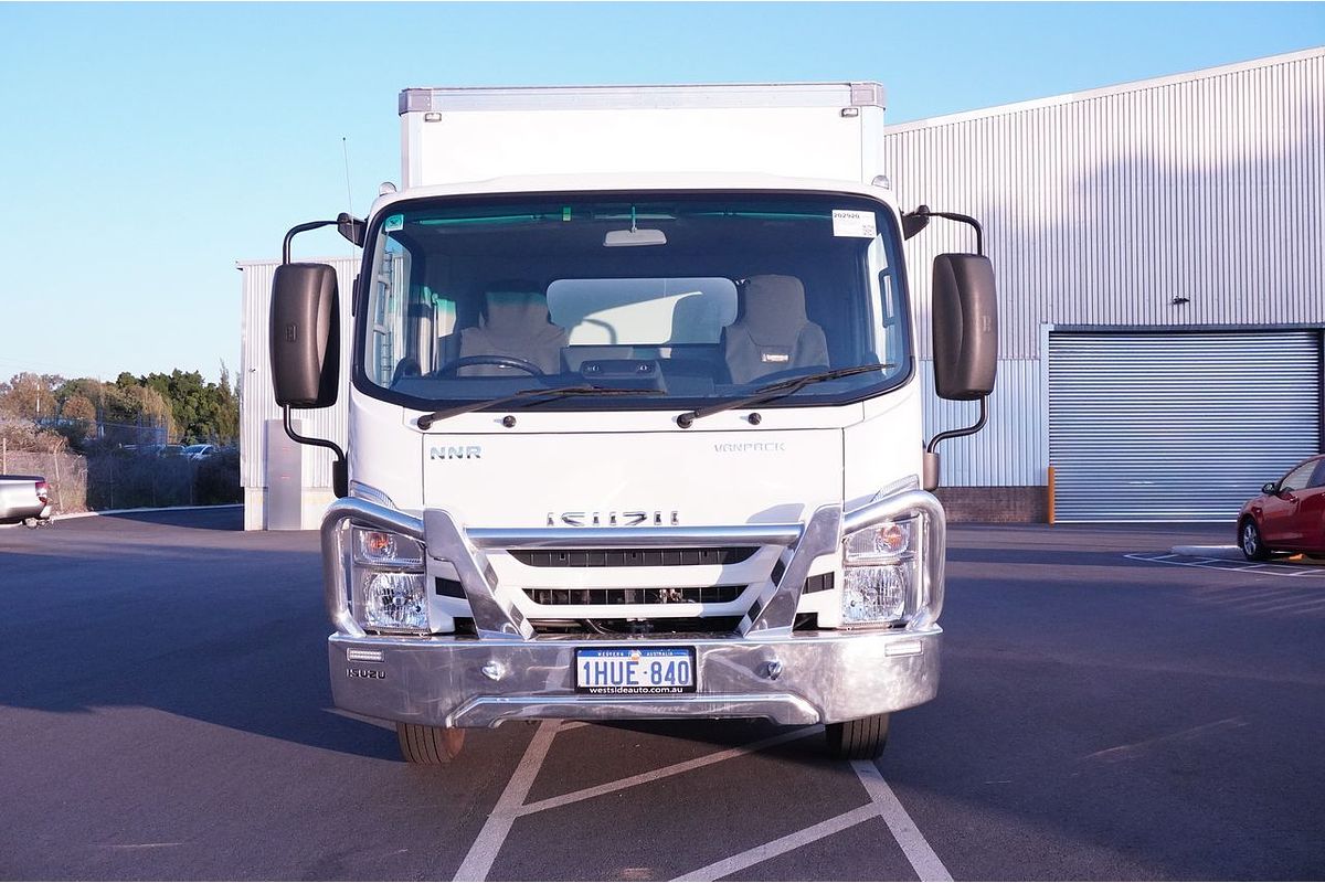 Vehicle photo 2