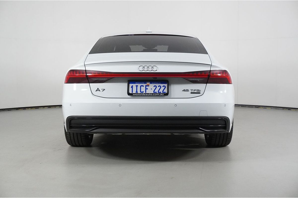 Vehicle photo 6
