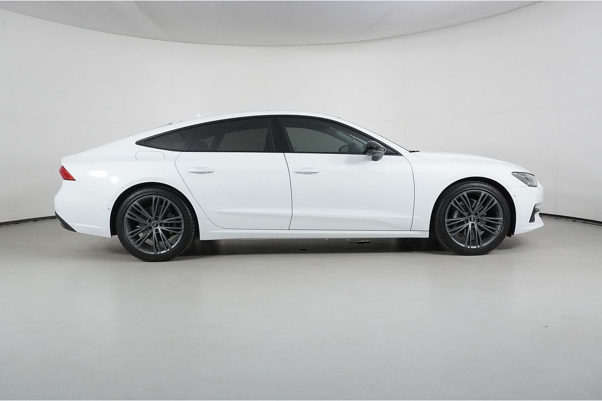 Vehicle photo 8
