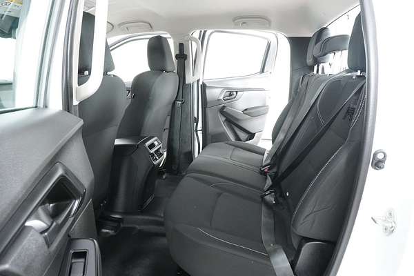 2022 Isuzu D-MAX SX High Ride Rear Wheel Drive