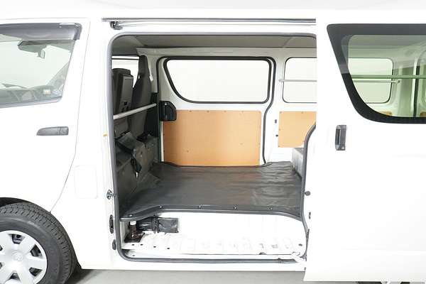 2020 Toyota HiAce DX