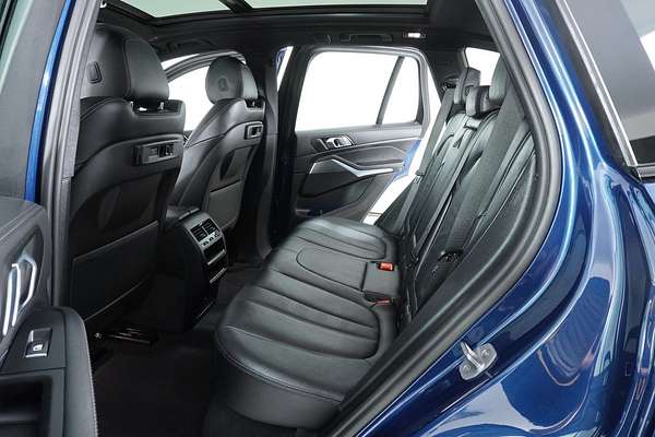 2022 BMW X5 xDRIVE30d M SPORT G05