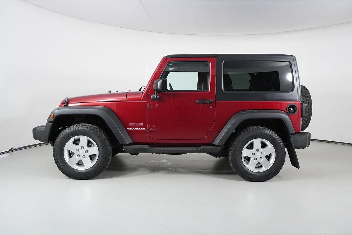 Vehicle photo 4
