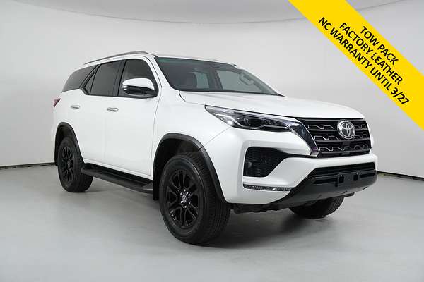 2022 Toyota FORTUNER GXL PREMIUM INTERIOR GUN156R