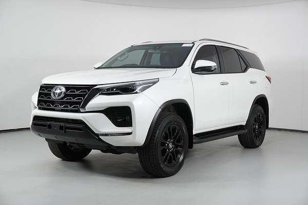 2022 Toyota FORTUNER GXL PREMIUM INTERIOR GUN156R