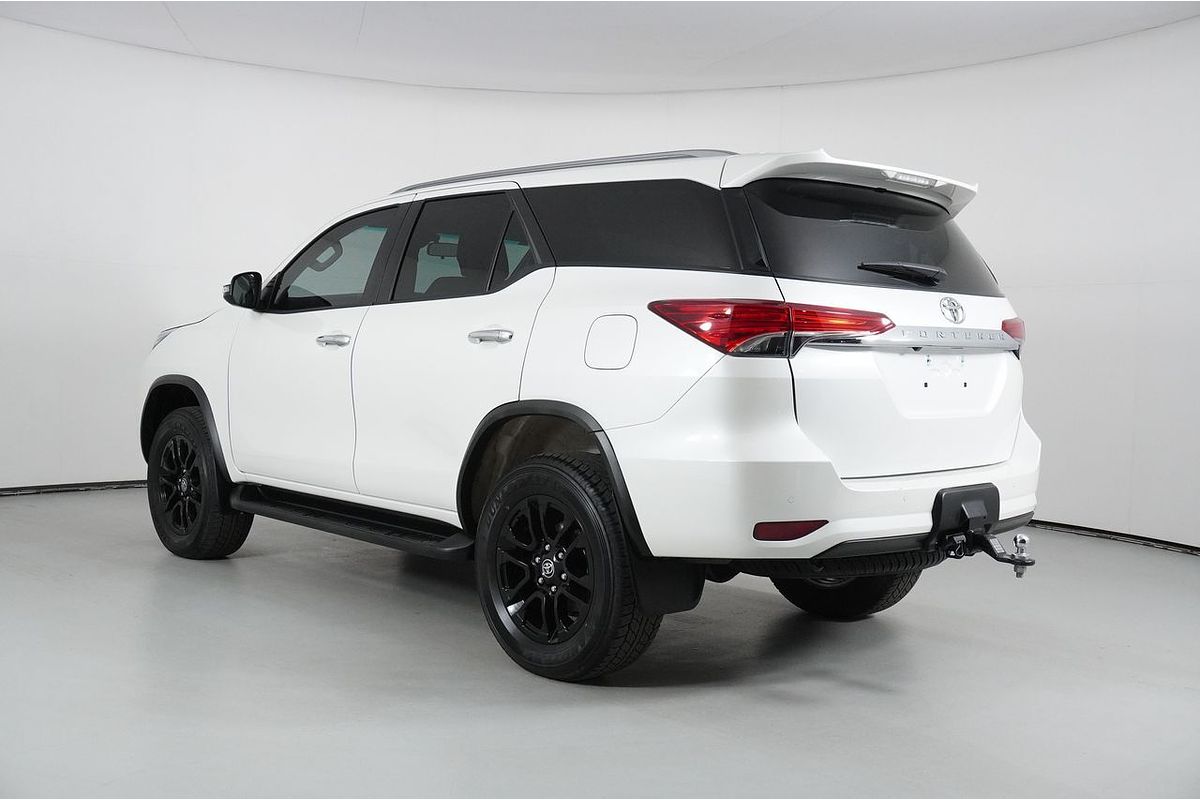 2022 Toyota FORTUNER GXL PREMIUM INTERIOR GUN156R