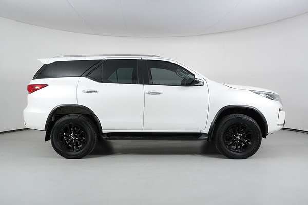 2022 Toyota FORTUNER GXL PREMIUM INTERIOR GUN156R