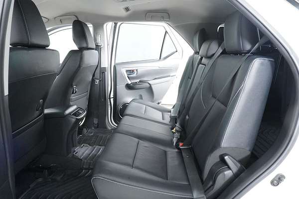 2022 Toyota FORTUNER GXL PREMIUM INTERIOR GUN156R