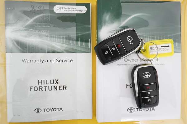 2022 Toyota FORTUNER GXL PREMIUM INTERIOR GUN156R