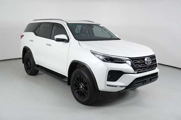 2022 Toyota FORTUNER GXL PREMIUM INTERIOR GUN156R