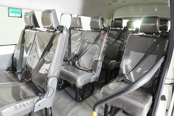 2021 Toyota HIACE SLWB COMMUTER (12 SEATS) GDH322R