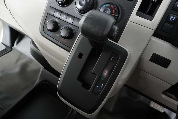 2020 Toyota HIACE COMMUTER (12 SEATS) GDH322R