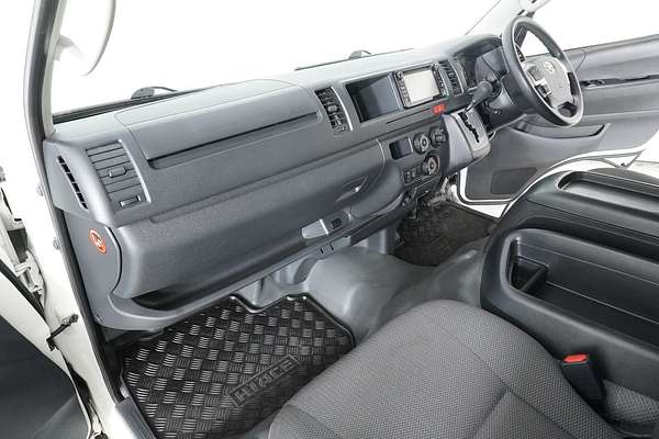 2018 Toyota Hiace Commuter KDH223R