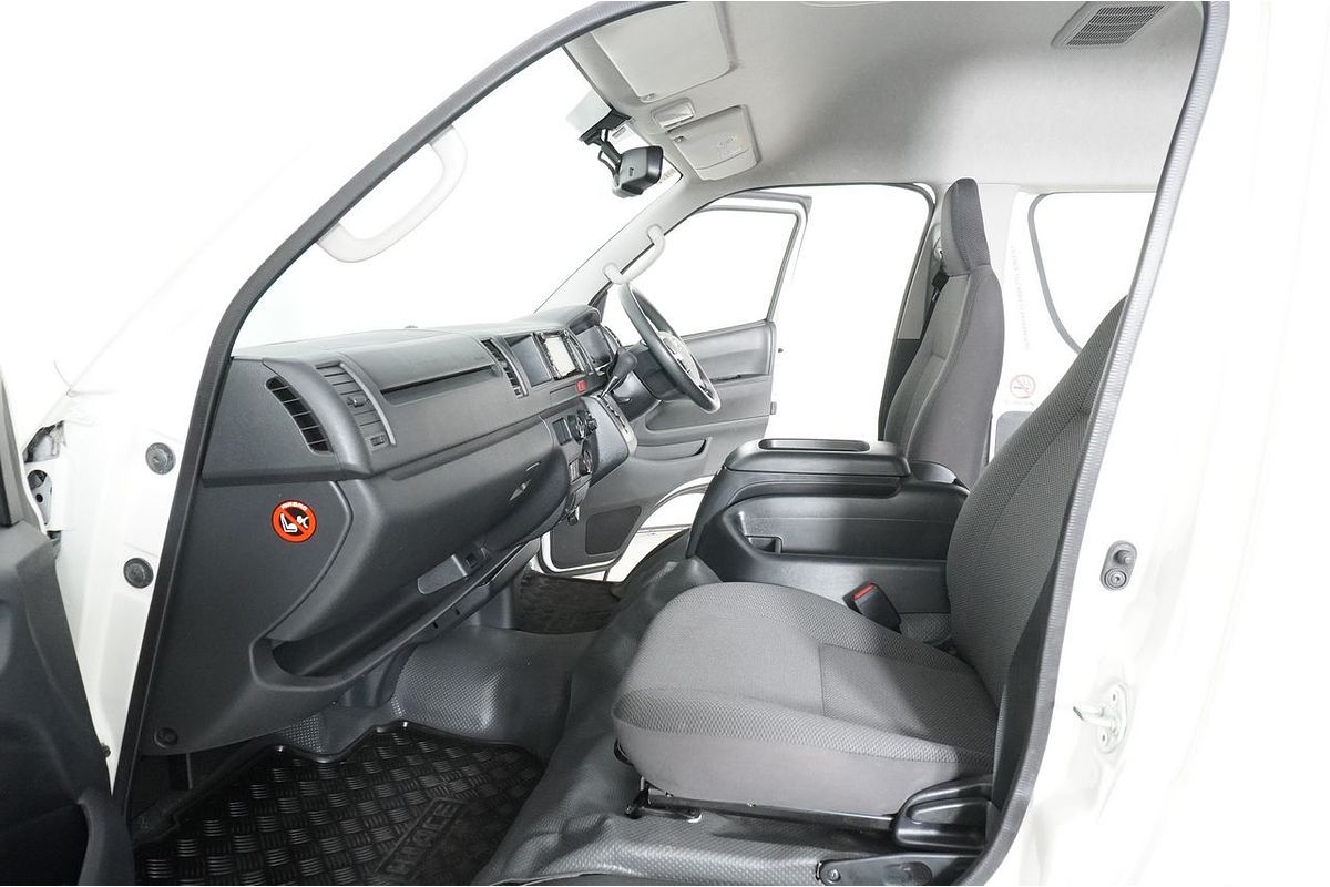 2018 Toyota Hiace Commuter KDH223R
