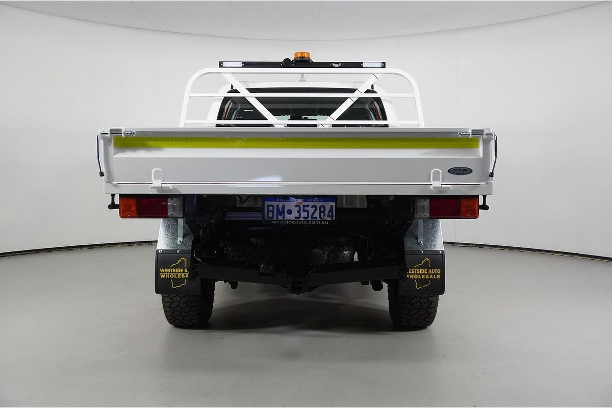 Vehicle photo 6