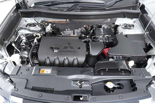 2021 Mitsubishi OUTLANDER ES 7 SEAT (AWD) ZL MY21