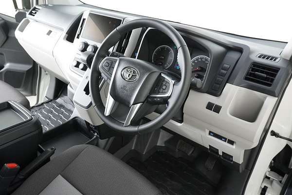 2024 Toyota Hiace SLWB COMMUTER (12 SEATS) GDH322R
