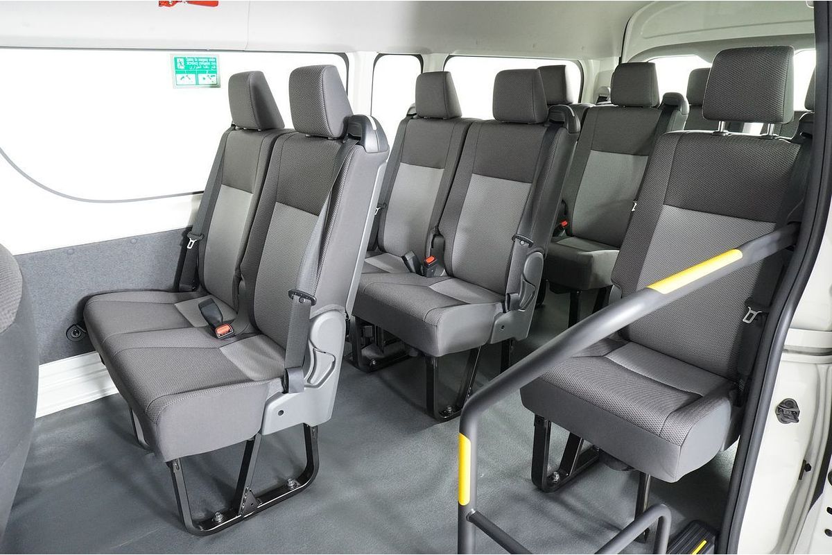 2024 Toyota Hiace SLWB COMMUTER (12 SEATS) GDH322R