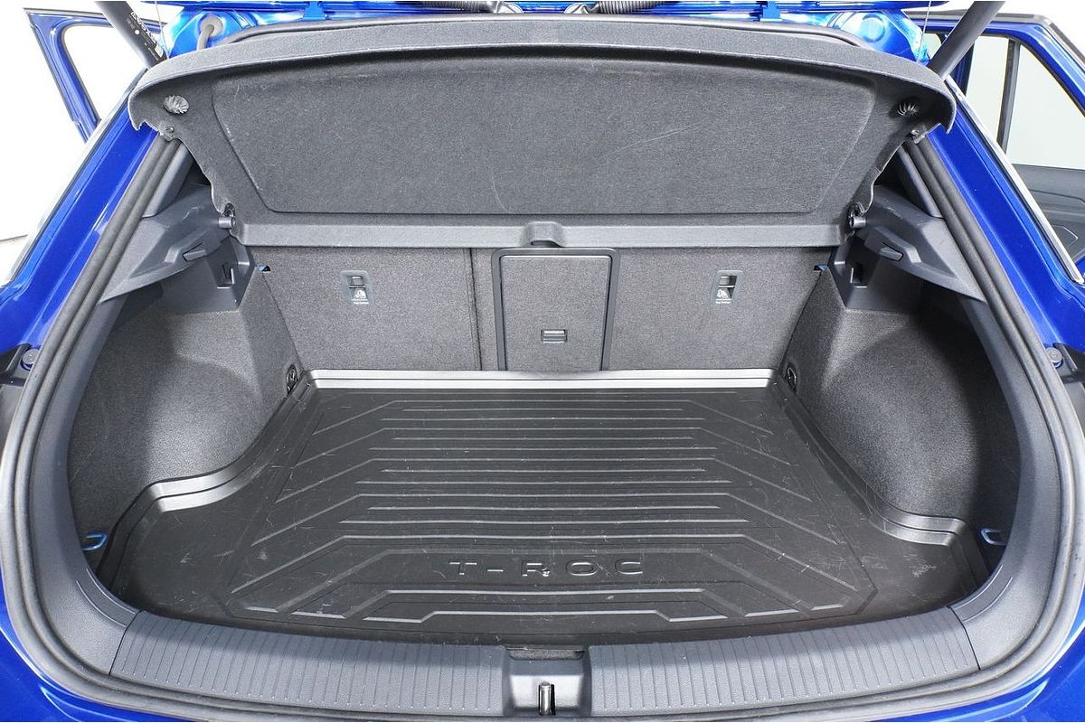 2023 Volkswagen T-Roc 140TSI R-Line D11