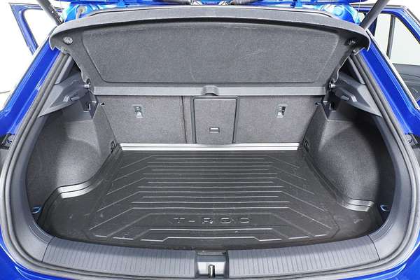 2023 Volkswagen T-Roc 140TSI R-Line D11