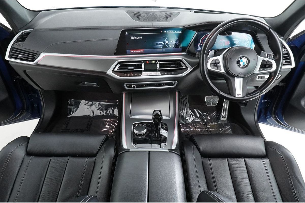 Vehicle photo 9