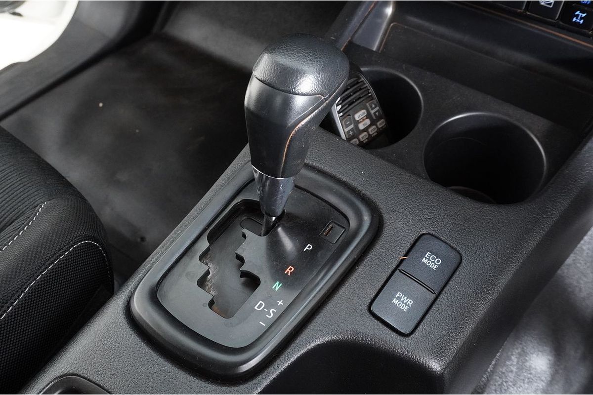 2021 Toyota HILUX SR (4x4) GUN126R FACELIFT 4X4