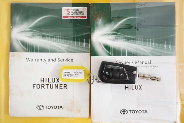 2021 Toyota HILUX SR (4x4) GUN126R FACELIFT 4X4