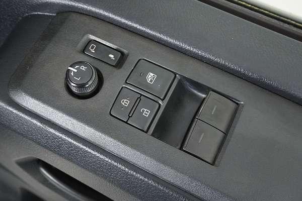 2021 Toyota Hiace Commuter GDH322R