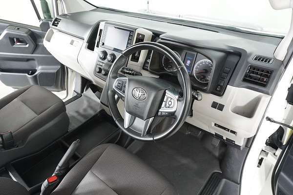 2021 Toyota Hiace Commuter GDH322R