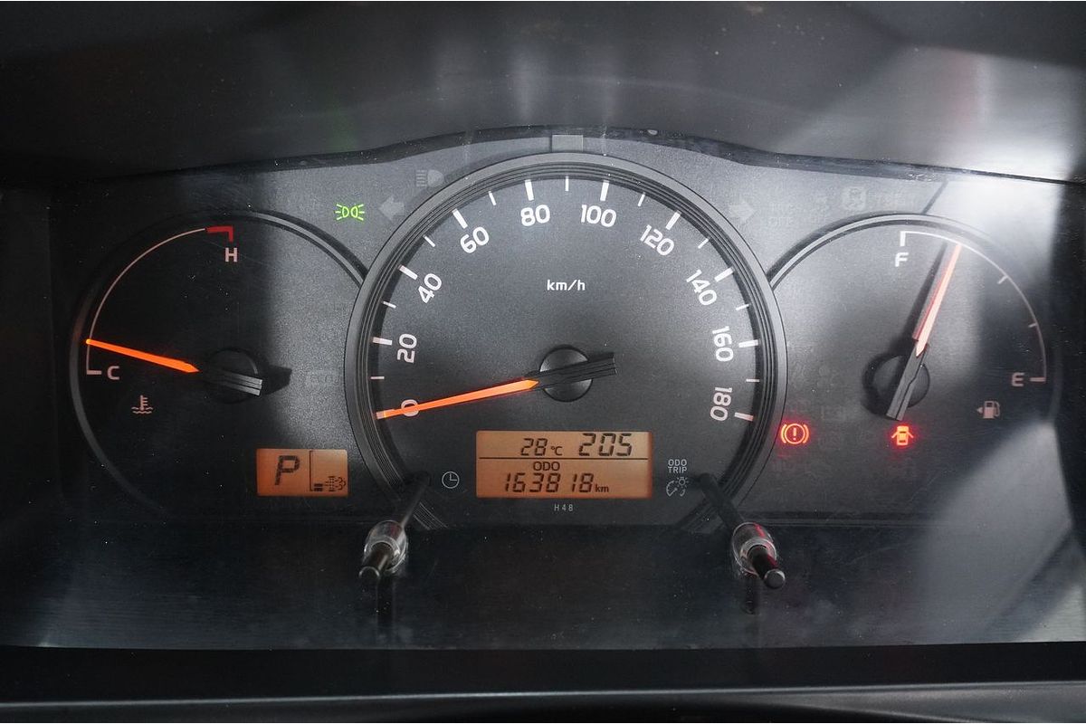 2017 Toyota HIACE COMMUTER KDH223R MY16