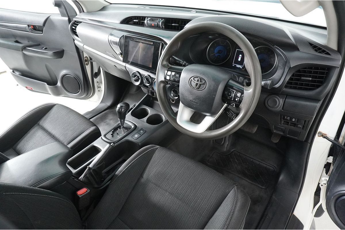 2019 Toyota HILUX SR (4x4) GUN126R MY19 UPGRADE 4X4