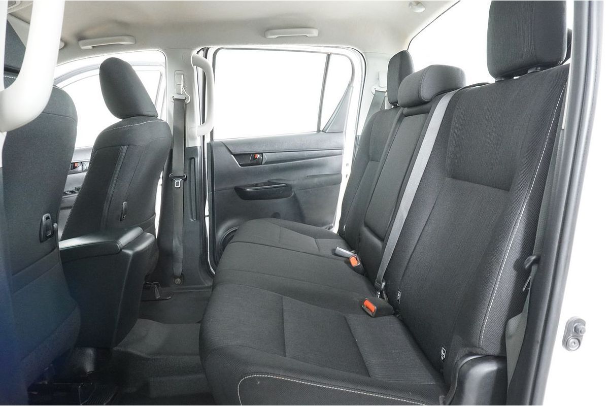 2019 Toyota HILUX SR (4x4) GUN126R MY19 UPGRADE 4X4
