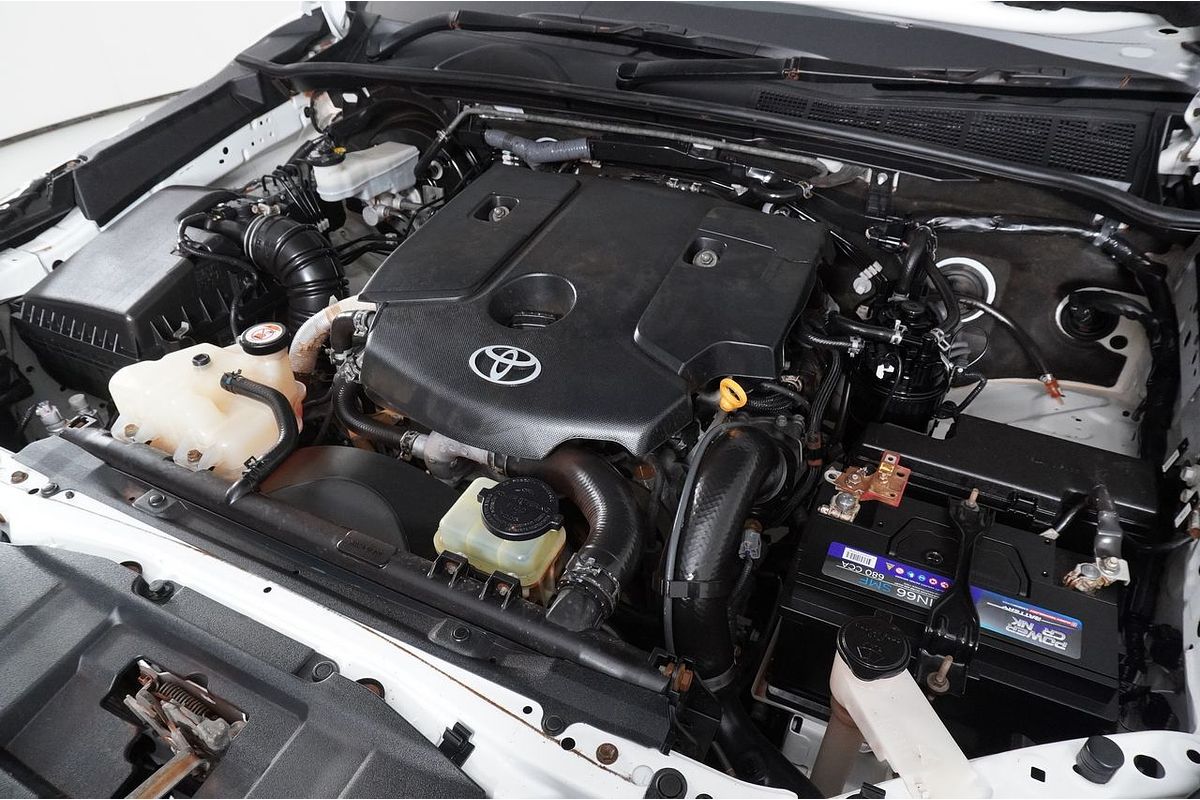 2019 Toyota HILUX SR (4x4) GUN126R MY19 UPGRADE 4X4