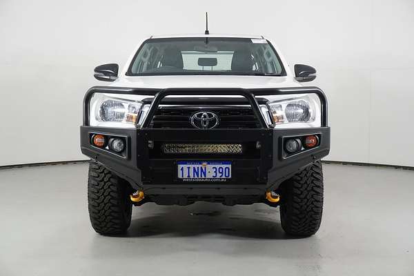 2019 Toyota HILUX SR (4x4) GUN126R MY19 4X4